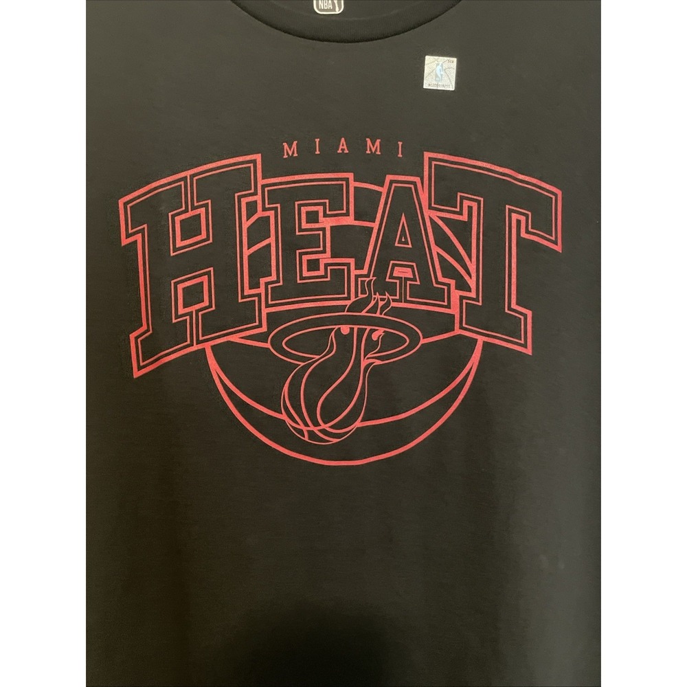 NBA Miami Heat Shirt XL Black Red Logo Cotton Tee Basketball New - Picture 2 of 5